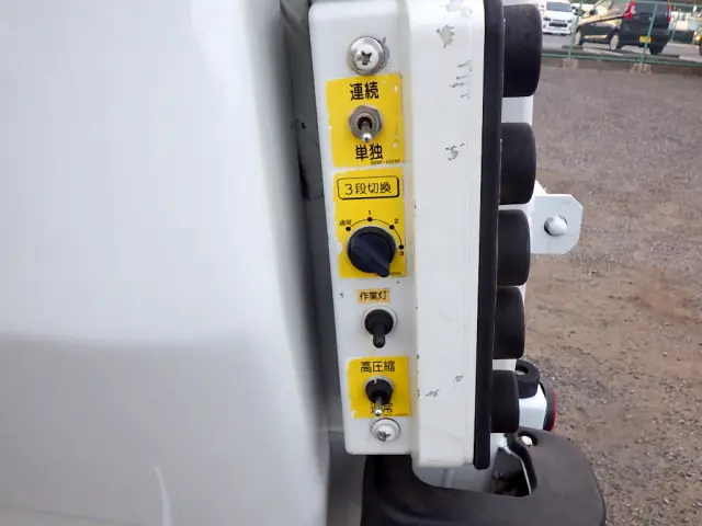 三菱 キャンター TPG-FEA50(2WD)の写真12