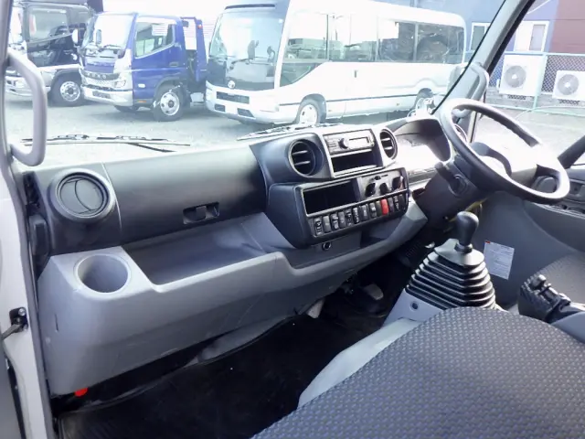 日野 デュトロ 2KG-XZU655M(2WD)の写真44