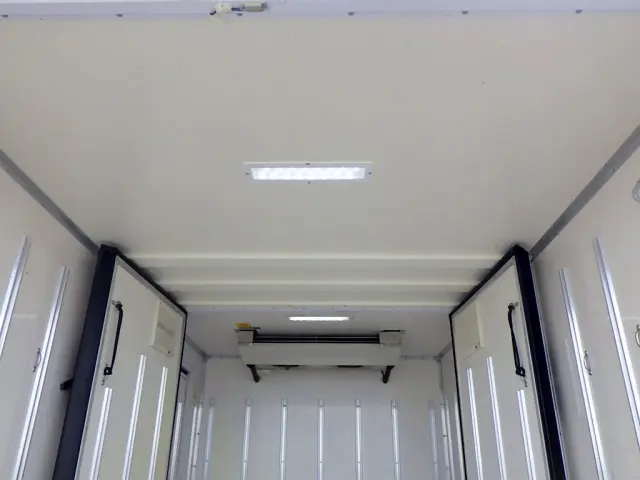 三菱 キャンター 2RG-FBA20(2WD)の写真17