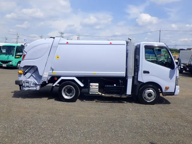 日野 デュトロ 2RG-XZU702M(2WD)の写真5
