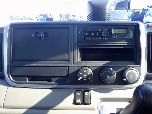 三菱 キャンター TPG-FEB20(2WD)の写真15