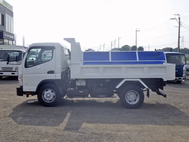 三菱 キャンター 2PG-FEBM0(2WD)の写真4