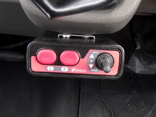 三菱 キャンター 2PG-FEBM0(2WD)の写真18