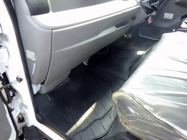三菱 キャンター 2PG-FEBM0(2WD)の写真48