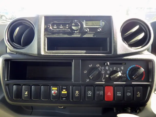 日野 デュトロ TPG-XZU645M(2WD)の写真19
