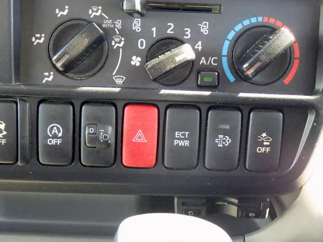 日野 デュトロ TPG-XZU645M(2WD)の写真44