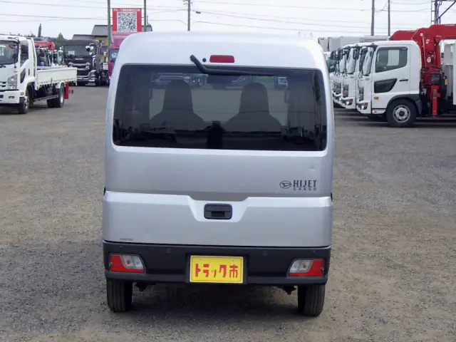 ダイハツ ハイゼットバン 3BD-S700V(2WD)の写真6