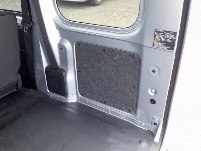 ダイハツ ハイゼットバン 3BD-S700V(2WD)の写真9