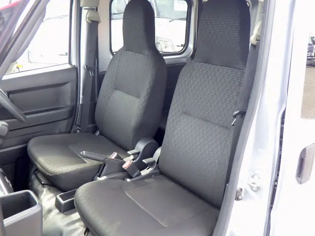 ダイハツ ハイゼットバン 3BD-S700V(2WD)の写真21