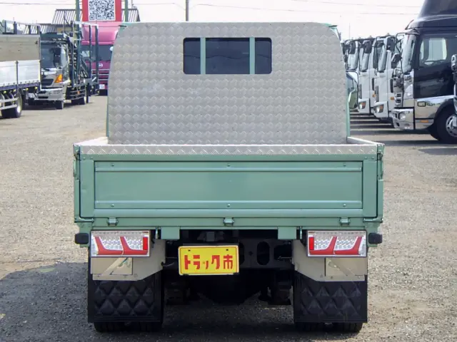 いすゞ エルフ TRG-NJR85A(2WD)の写真6
