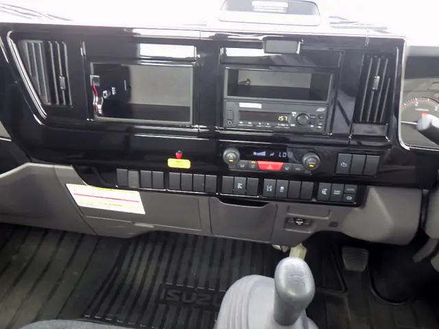 いすゞ エルフ 2PG-NPR88AM(2WD)の写真18