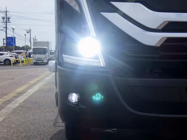 いすゞ エルフ 2PG-NPR88AM(2WD)の写真29