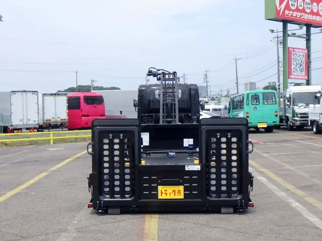 いすゞ エルフ 2PG-NPR88AM(2WD)の写真31