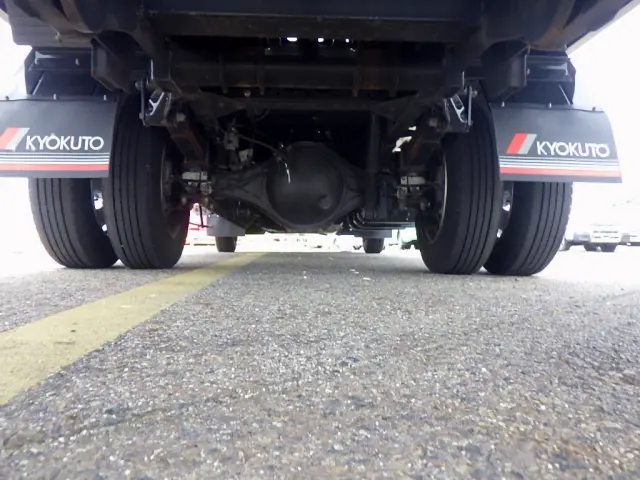 いすゞ エルフ 2PG-NPR88AM(2WD)の写真44