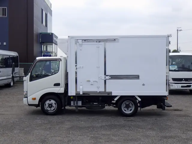 日野 デュトロ 2RG-XZC605M(2WD)の写真4