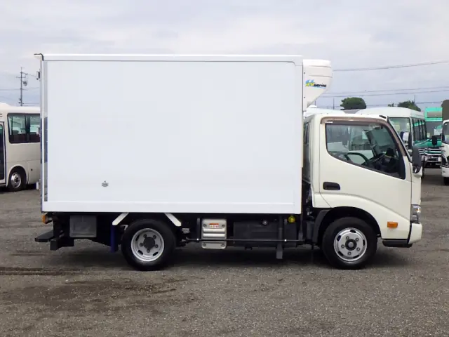 日野 デュトロ 2RG-XZC605M(2WD)の写真5