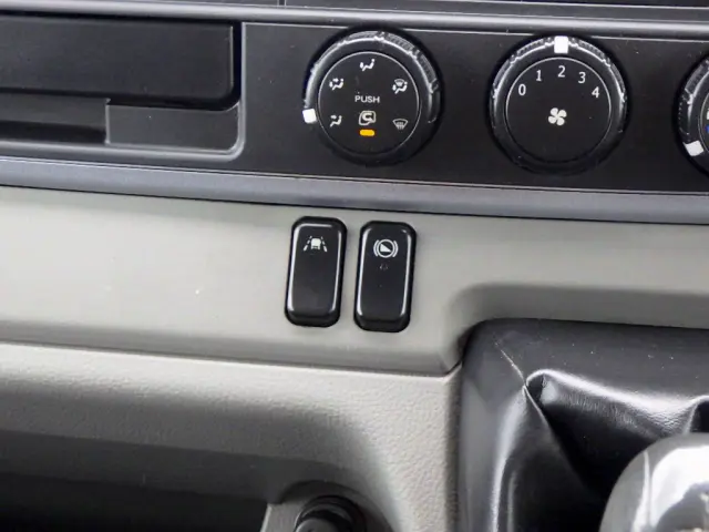 三菱 キャンター TPG-FBA50(2WD)の写真45