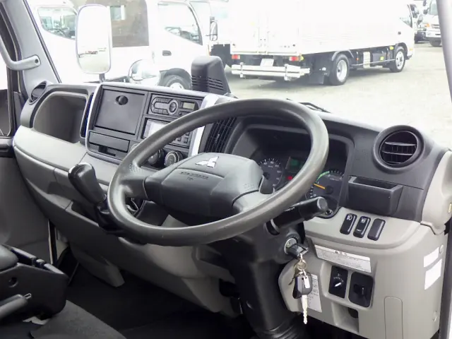 三菱 キャンター TPG-FBA50(2WD)の写真50