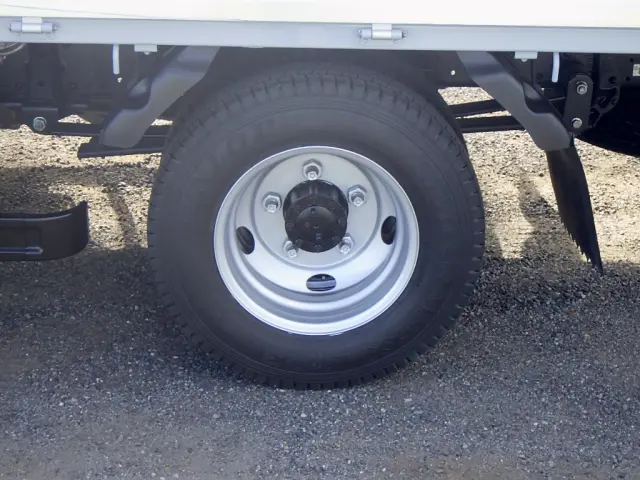 いすゞ エルフ 2RG-NNS88AN(4WD)の写真23