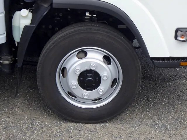 いすゞ エルフ 2PG-NPS88AR(4WD)の写真18