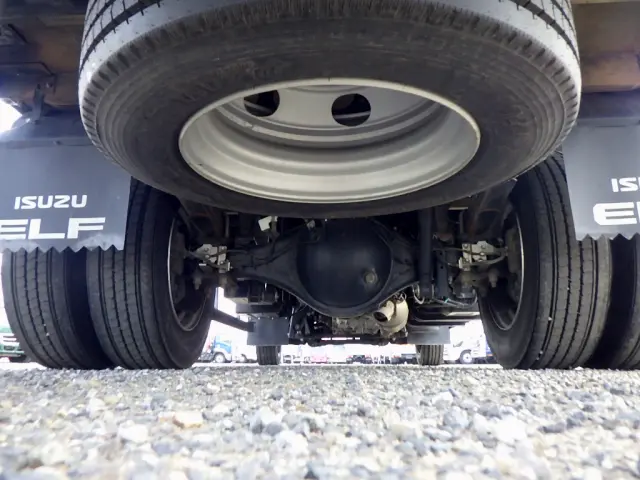 いすゞ エルフ 2PG-NPS88AR(4WD)の写真22