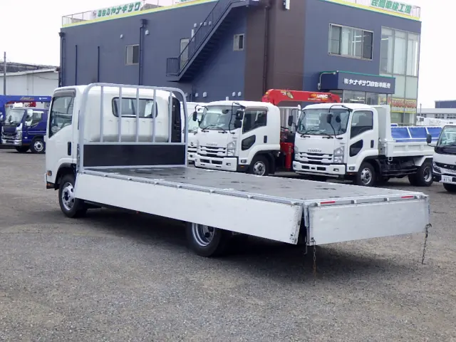 いすゞ エルフ 2PG-NPS88AR(4WD)の写真27