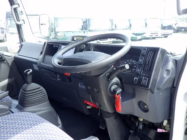 いすゞ エルフ 2PG-NPS88AR(4WD)の写真44