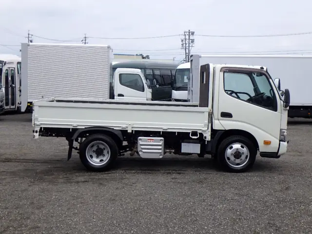 トヨタ ダイナ 2KG-XZU675(4WD)の写真5