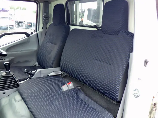 トヨタ ダイナ 2KG-XZU675(4WD)の写真11