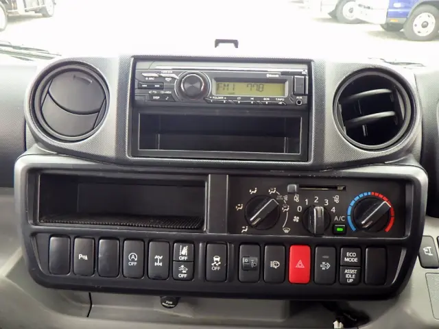 トヨタ ダイナ 2KG-XZU675(4WD)の写真14