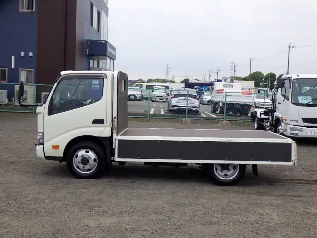 トヨタ ダイナ 2KG-XZU675(4WD)の写真26