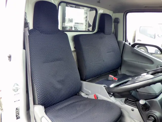 トヨタ ダイナ 2KG-XZU675(4WD)の写真41