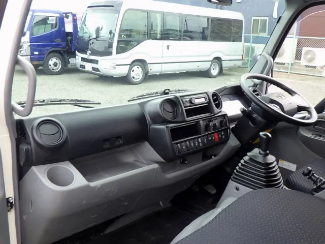 トヨタ ダイナ 2KG-XZU675(4WD)の写真43
