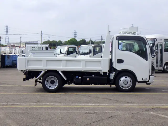 いすゞ エルフ 2RG-NKR88AT(2WD)の写真5