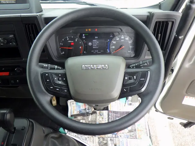 いすゞ エルフ 2RG-NKR88AT(2WD)の写真13