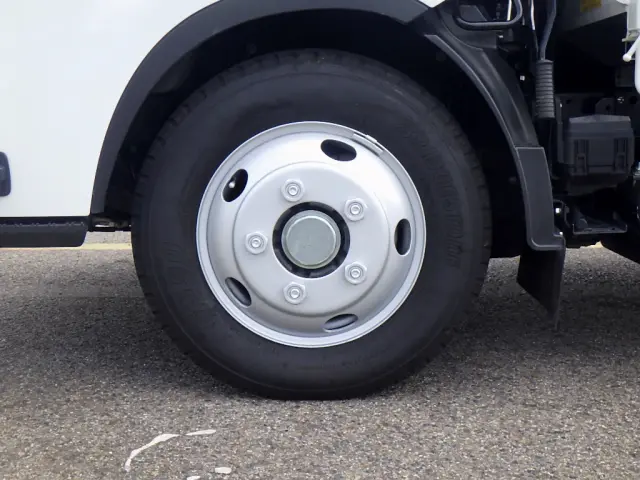 いすゞ エルフ 2RG-NKR88AT(2WD)の写真30