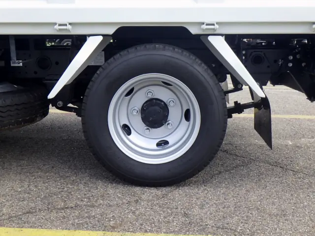 いすゞ エルフ 2RG-NKR88AT(2WD)の写真31