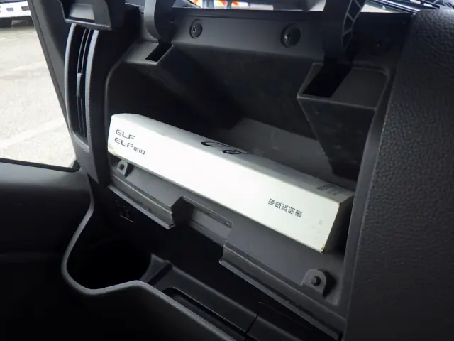 いすゞ エルフ 2RG-NKR88AT(2WD)の写真48