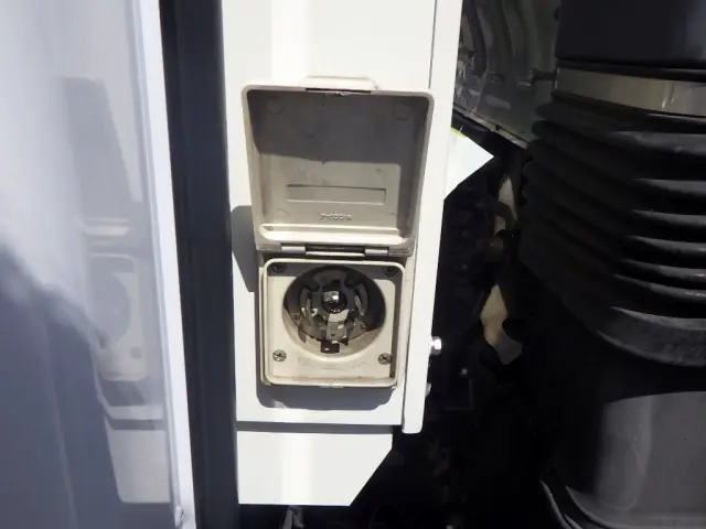 日野 デュトロ TPG-XZU712M(2WD)の写真35