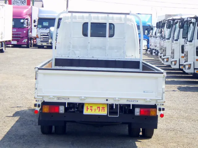 トヨタ ダイナ 2RG-XZU655(2WD)の写真6