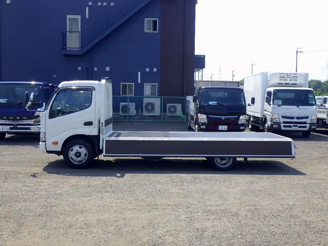トヨタ ダイナ 2RG-XZU655(2WD)の写真8