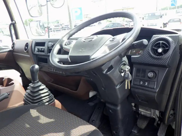 日野 レンジャー 2PG-FC2ABA(2WD)の写真48