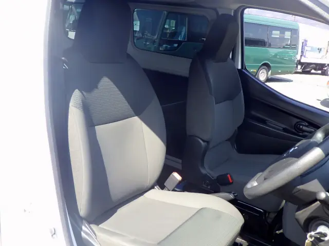 日産 バネットバン DBF-VM20(2WD)の写真44