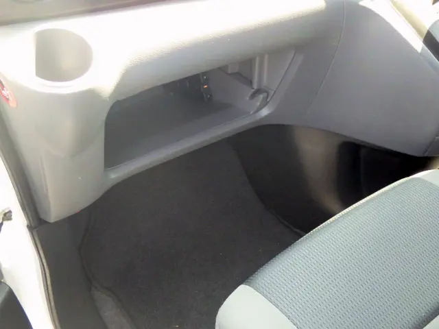 日産 バネットバン DBF-VM20(2WD)の写真48