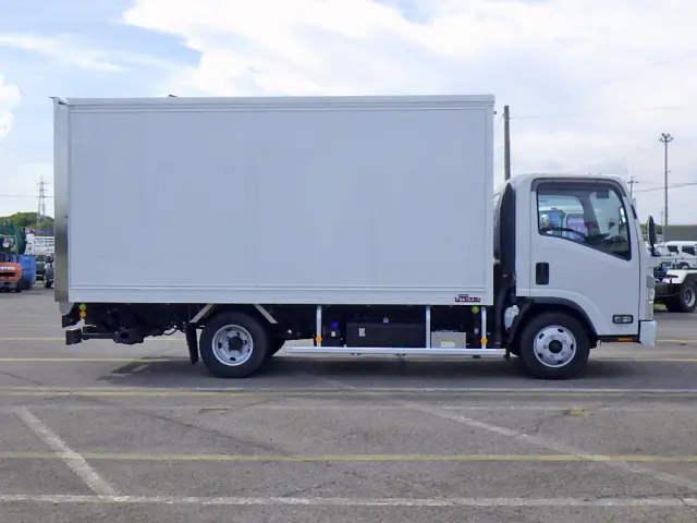 いすゞ エルフ 2RG-NPR88AN(2WD)の写真5