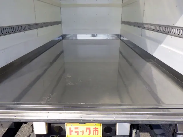 いすゞ エルフ 2RG-NPR88AN(2WD)の写真12