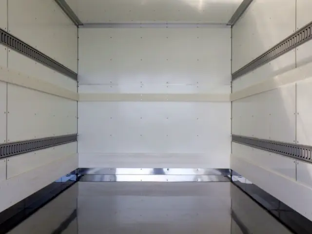 いすゞ エルフ 2RG-NPR88AN(2WD)の写真13