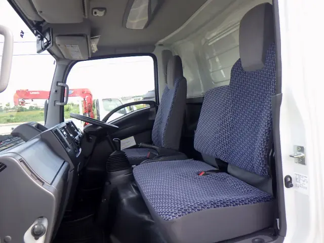 いすゞ エルフ 2RG-NPR88AN(2WD)の写真15