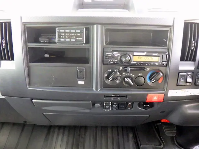 いすゞ エルフ 2RG-NPR88AN(2WD)の写真18