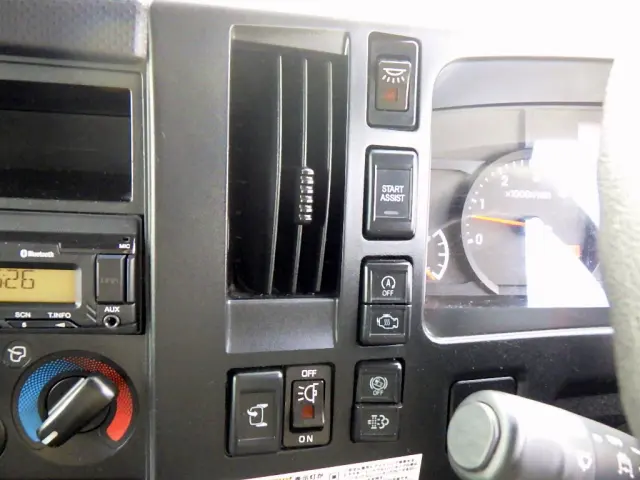 いすゞ エルフ 2RG-NPR88AN(2WD)の写真21